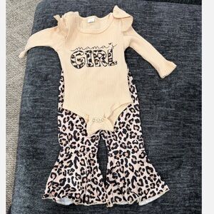 SHEIN Beige Leopard Print Baby Outfit